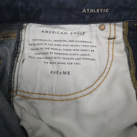 American Eagle Ne(x)t Level Ladies Size 28 Medium Wash Athletic Fit Jean Shorts - Picture 7 of 12